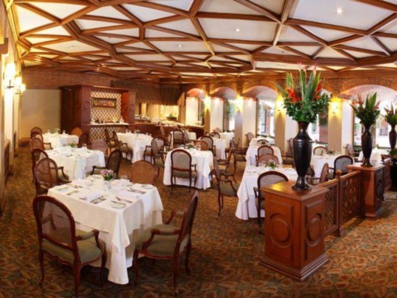 Hotel Estelar La Fontana Bogotá Kültér fotó The restaurant